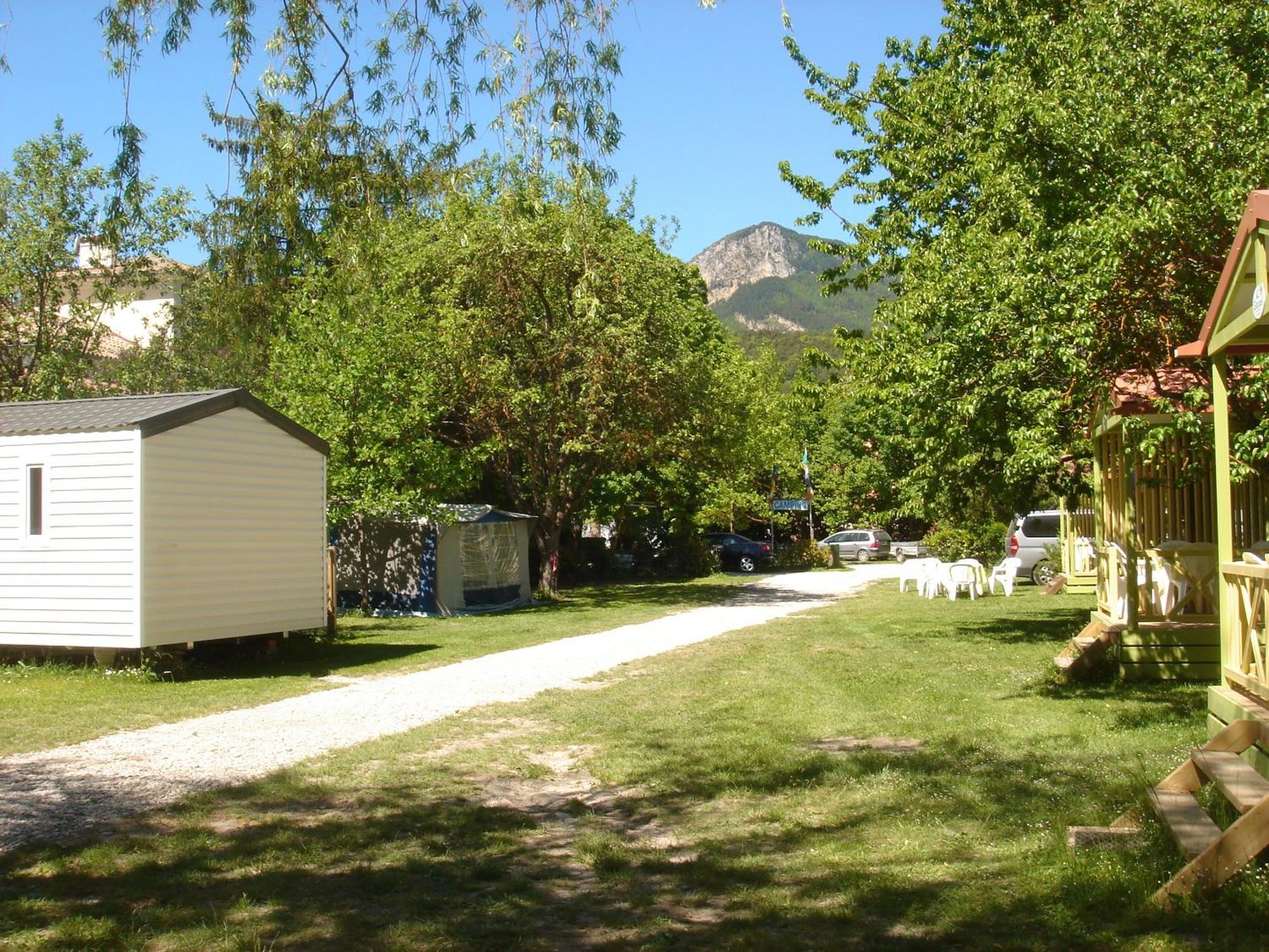 Camping Frederic Mistral กาสเตลลาน ภายนอก รูปภาพ